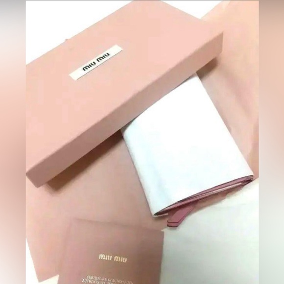 Miu miu long pink calfskin leather wallet with bow with box & authenticity card - Picture 7 of 9
